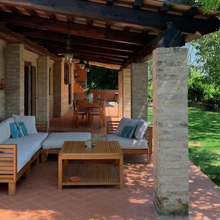 Casale Belvedere 9, Emma Villa *