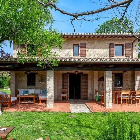 Casale Belvedere 9, Emma Villa Pesaro